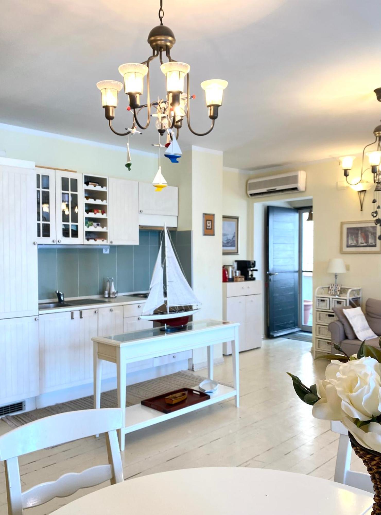 Apartment Tri Kiparisa Tivat Exterior foto